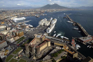 Napoli sfiora l’over booking per il ponte del Primo Maggio, ed  è seconda in Italia