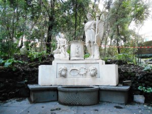 Napoli: Torna all'antico splendore la Fontana degli innamorati a Villa Lucia