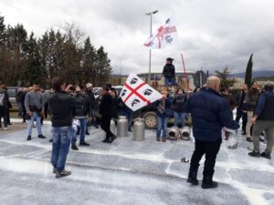 Nuova protesta per il prezzo del latte in Sardegna