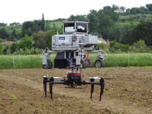Progetto Flourish: un drone e un robot di terra lavorano in coppia
