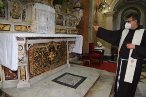 Svelato paliotto trafugato a Sant'Antimo